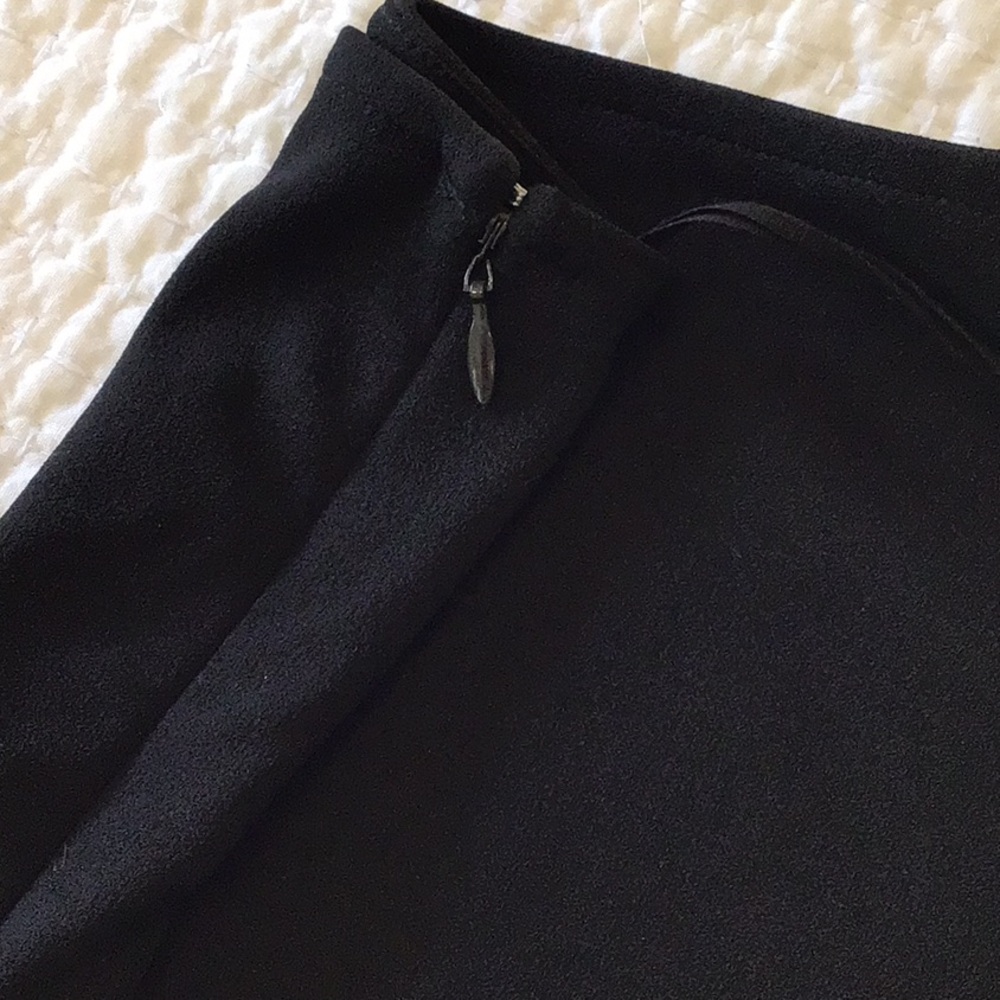 Black One-Shoulder Top - Picture 5 of 6
